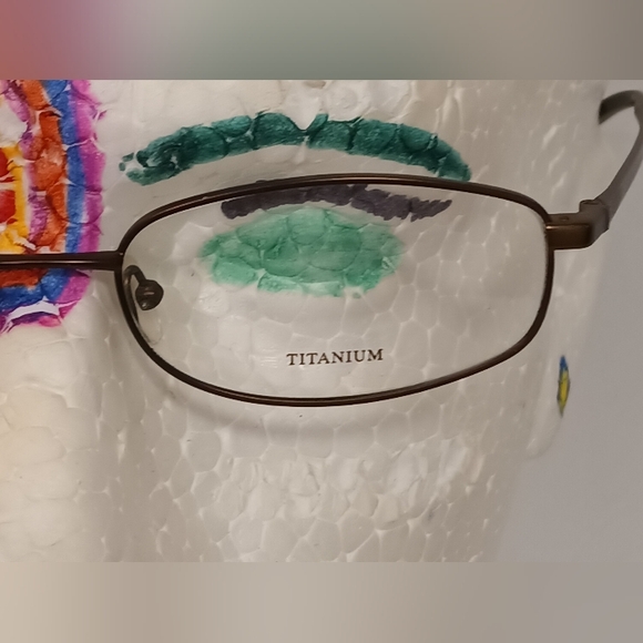 𝑮𝑼𝑪𝑪𝑰 𝑻𝒊𝒕𝒂𝒏𝒊𝒖𝒎 𝟏𝟑𝟓/𝑮𝒈𝟏𝟕𝟎𝟒 𝑩𝒓𝒐𝒏𝒛𝒆 𝑮𝒍𝒂𝒔𝒔𝒆𝒔 - Picture 4 of 10